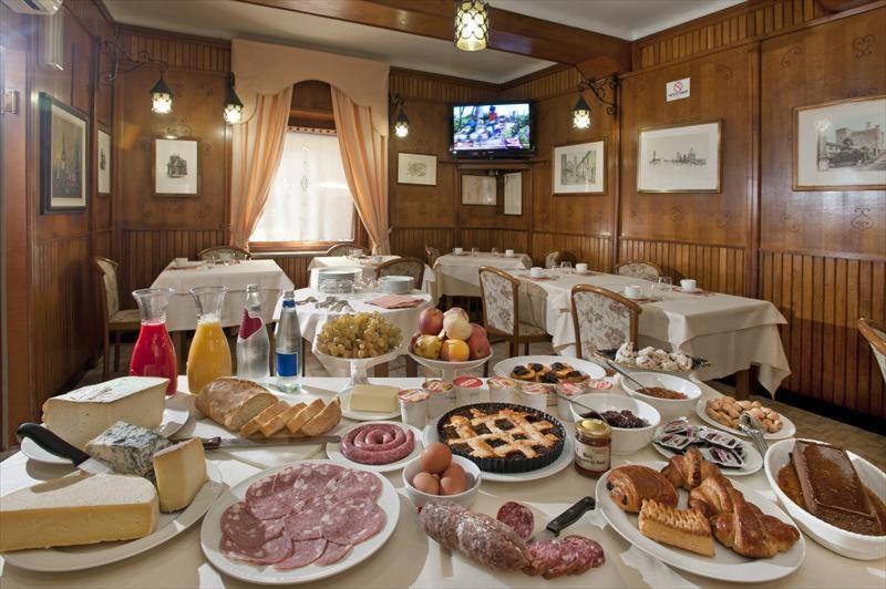 Albergo Badellino Bra Zewnętrze zdjęcie