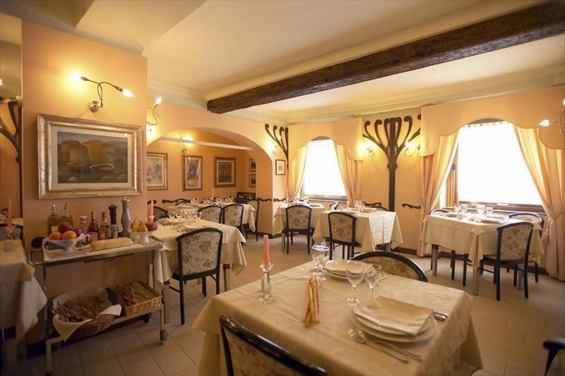 Albergo Badellino Bra Zewnętrze zdjęcie