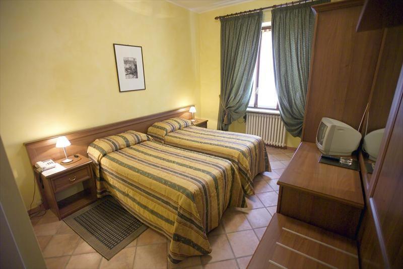 Albergo Badellino Bra Zewnętrze zdjęcie